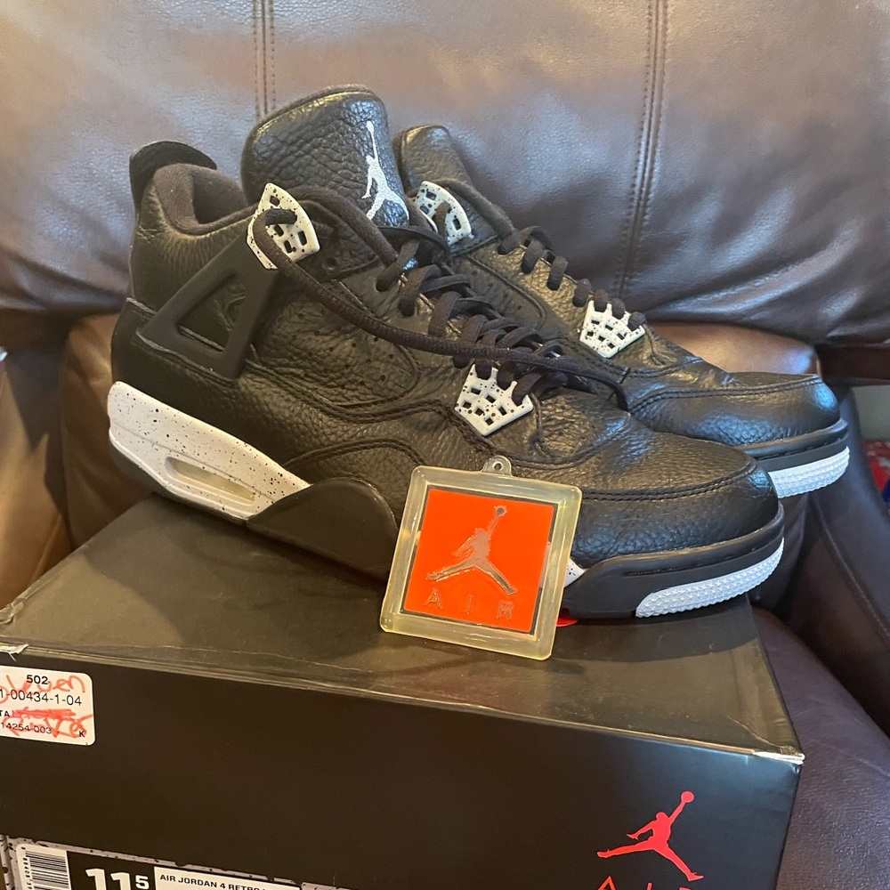 Nike Air Jordan 4 Retro LS size mens 11.5, Good Condition (barely worn)